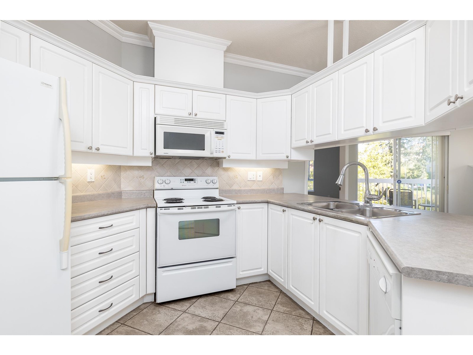 208 1685 152a Street, Surrey, British Columbia  V4A 9Y1 - Photo 18 - R2998885