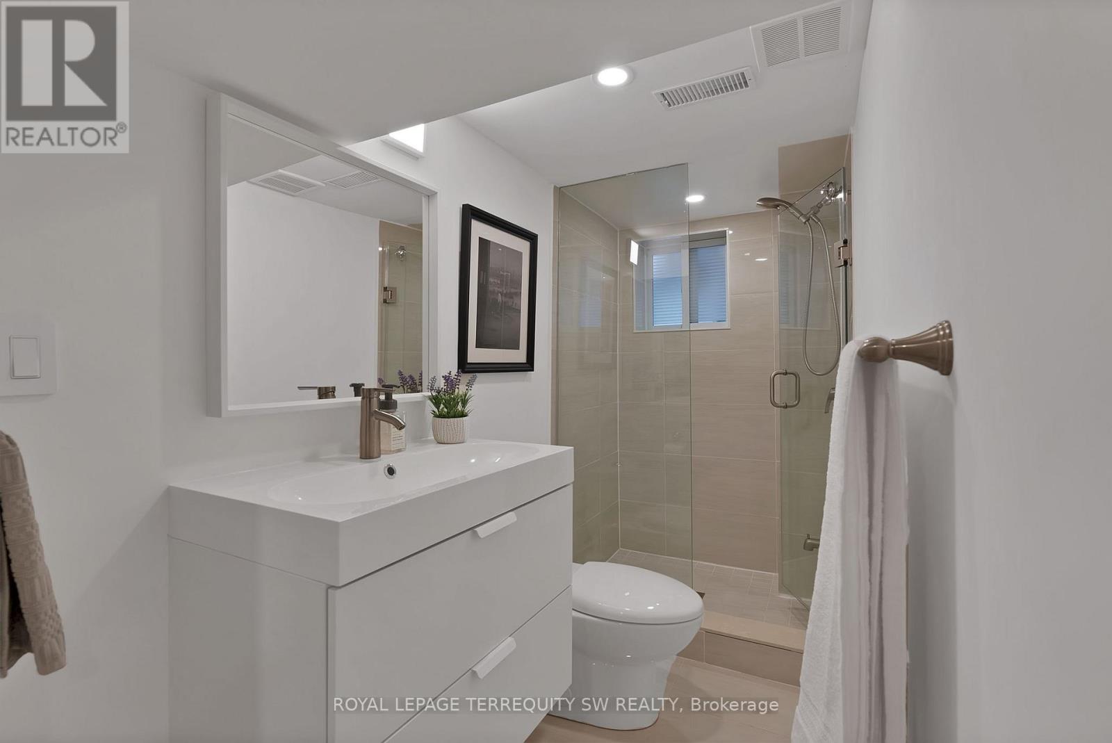 17 Queensbury Avenue, Toronto, Ontario  M1N 2X8 - Photo 40 - E12161504