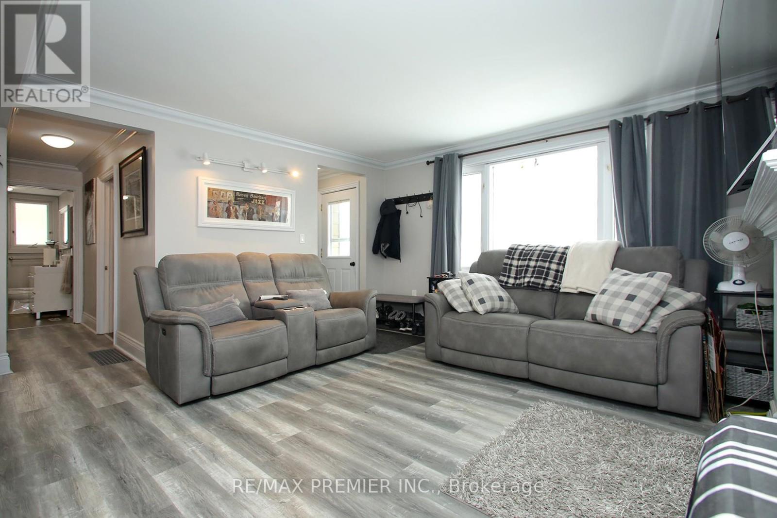 1914 Liverpool Road, Pickering, Ontario  L1V 1W5 - Photo 8 - E12161498