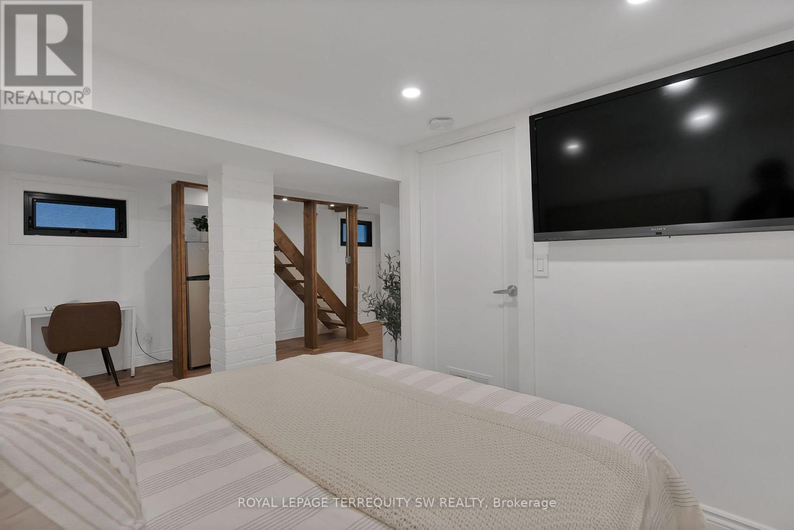 17 Queensbury Avenue, Toronto, Ontario  M1N 2X8 - Photo 38 - E12161504