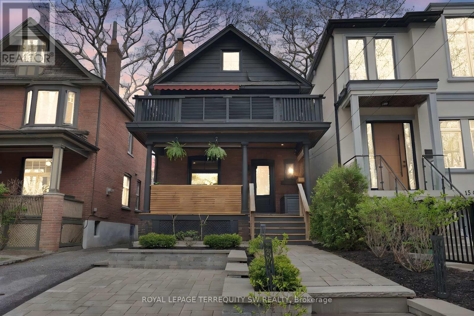 17 Queensbury Avenue, Toronto, Ontario  M1N 2X8 - Photo 1 - E12161504