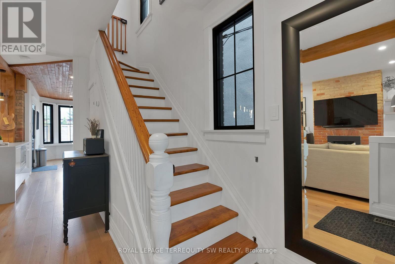 17 Queensbury Avenue, Toronto, Ontario  M1N 2X8 - Photo 19 - E12161504