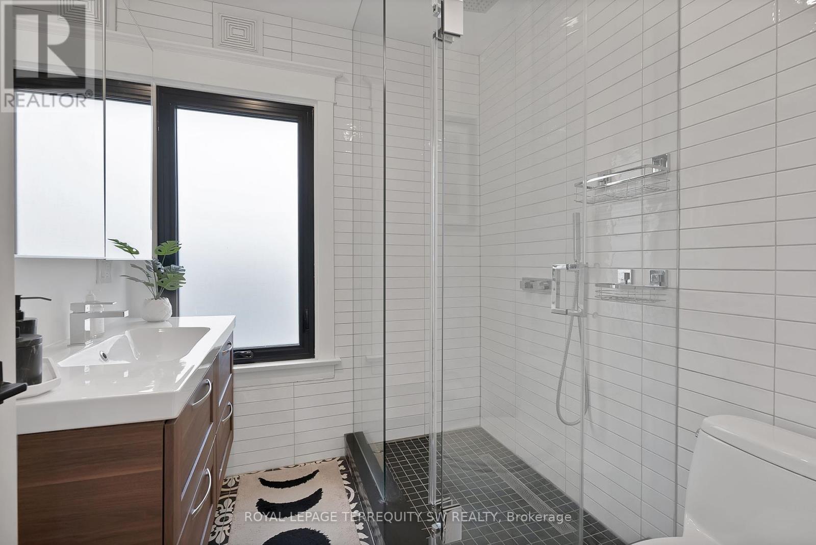 17 Queensbury Avenue, Toronto, Ontario  M1N 2X8 - Photo 33 - E12161504