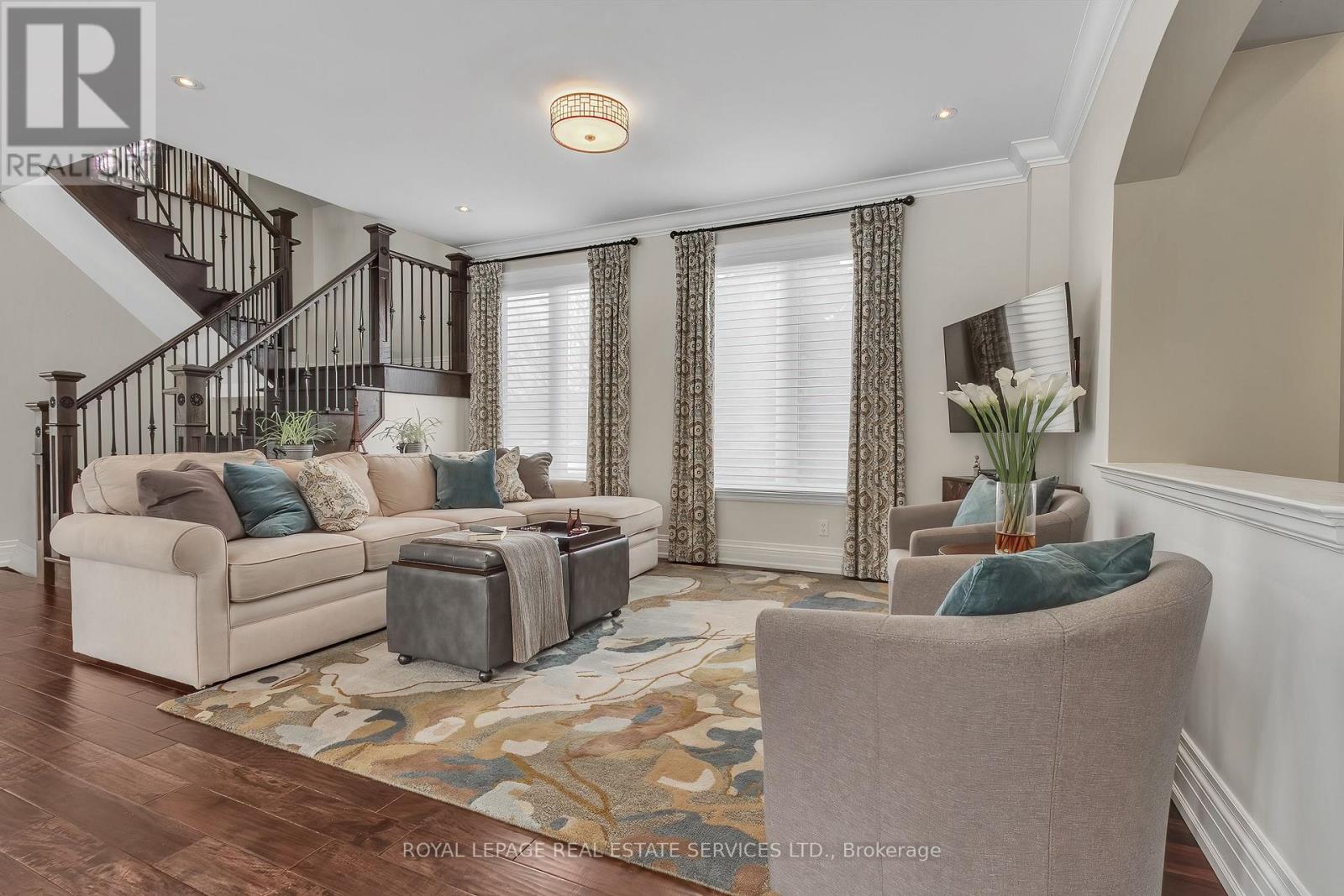 384 Rebecca Street, Oakville, Ontario  L6K 1K6 - Photo 17 - W12000768