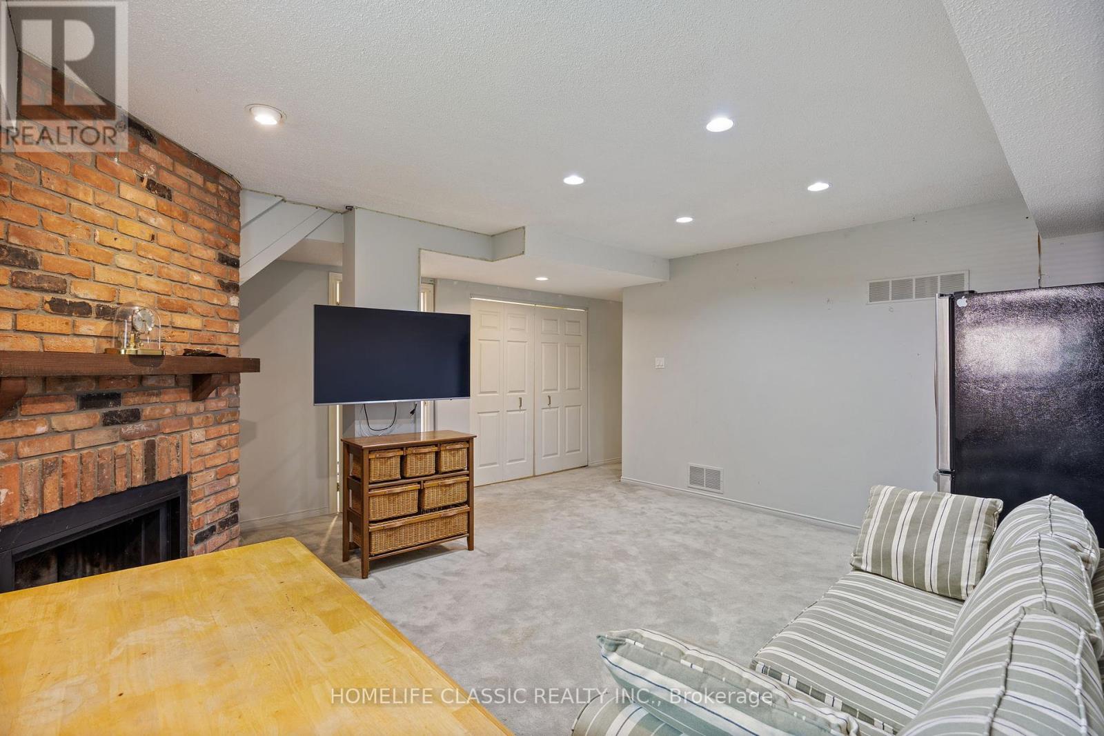 93 North Meadow Crescent, Vaughan, Ontario  L4J 3C4 - Photo 35 - N12161468