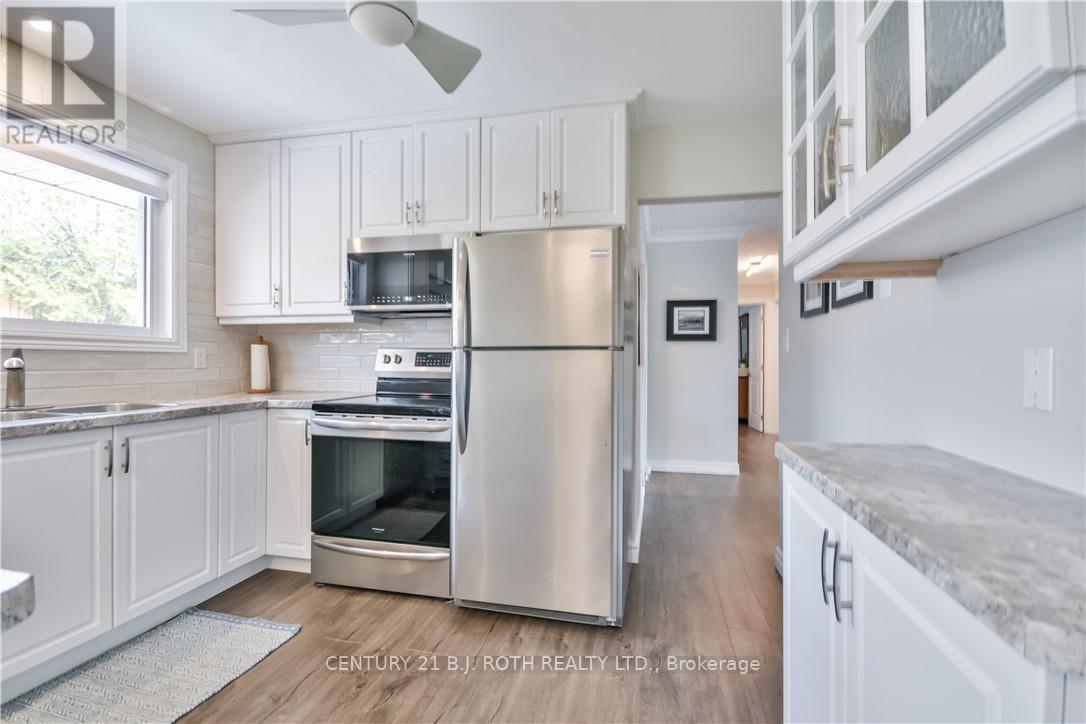 644 Mississaga Street W, Orillia, Ontario  L3V 3C6 - Photo 24 - S12083464