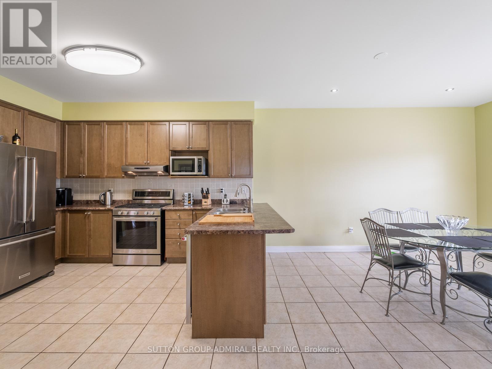 450 Pleasant Ridge Avenue, Vaughan, Ontario  L4J 8X2 - Photo 7 - N12161593