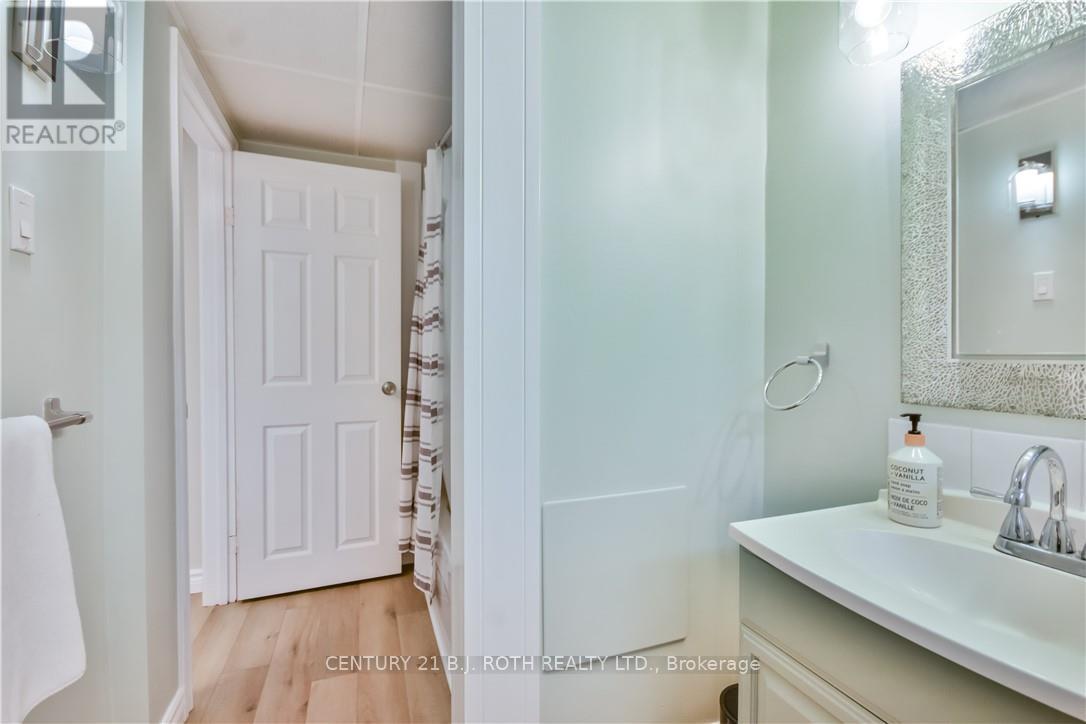 644 Mississaga Street W, Orillia, Ontario  L3V 3C6 - Photo 41 - S12083464
