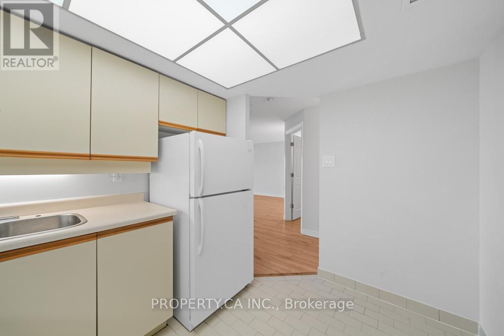 608 - 65 Scadding Avenue, Toronto, Ontario  M5A 4L1 - Photo 9 - C12161582