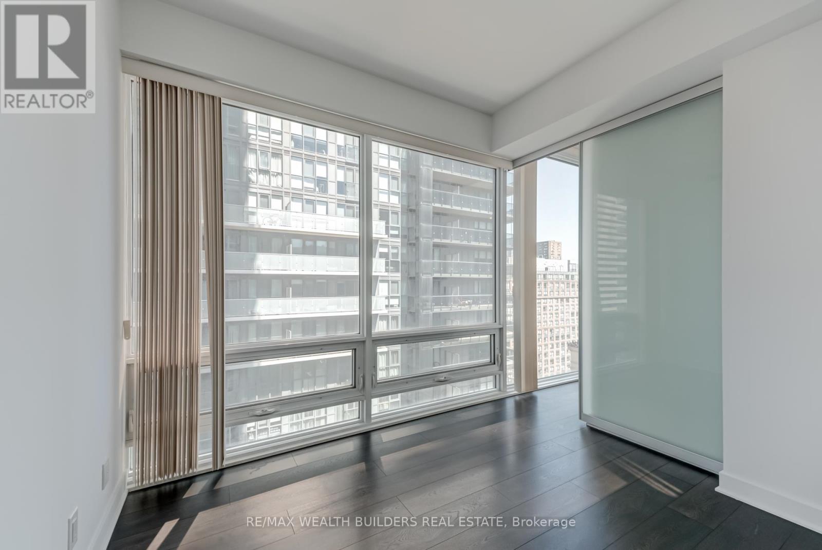 1410 - 15 Grenville Street, Toronto, Ontario  M4Y 1A1 - Photo 15 - C12159507