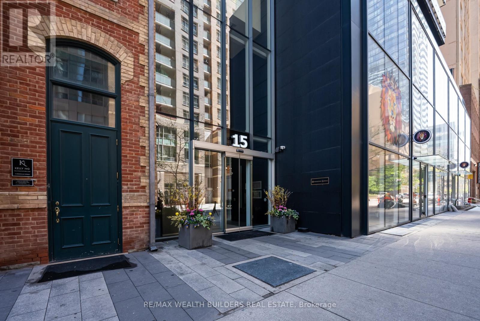 1410 - 15 Grenville Street, Toronto, Ontario  M4Y 1A1 - Photo 4 - C12159507