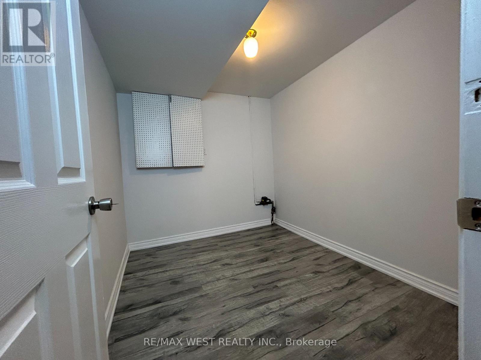 Bsmt - 10 Pagehurst Court, Richmond Hill, Ontario  L4C 8G7 - Photo 4 - N12161526