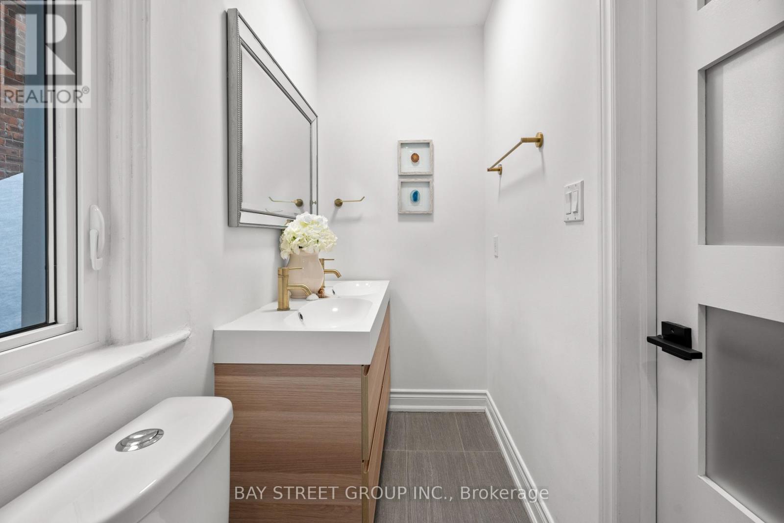 165 Howland Avenue, Toronto, Ontario  M5R 3B7 - Photo 9 - C12161567