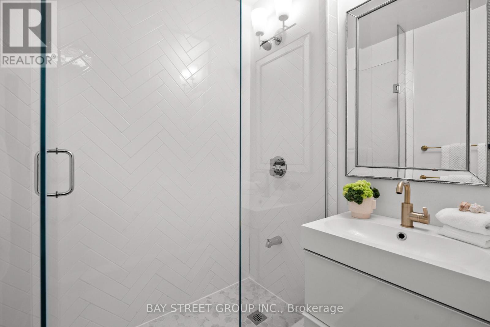 165 Howland Avenue, Toronto, Ontario  M5R 3B7 - Photo 23 - C12161567