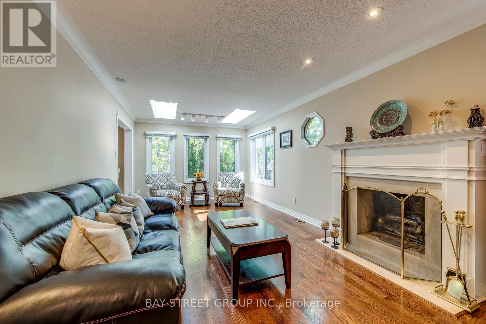 1311 Blackburn Drive, Oakville, Ontario  L6M 2N5 - Photo 15 - W12161449