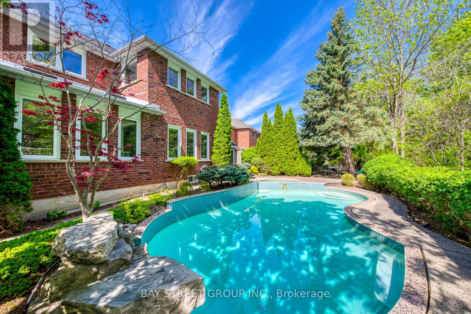 1311 Blackburn Drive, Oakville, Ontario  L6M 2N5 - Photo 46 - W12161449