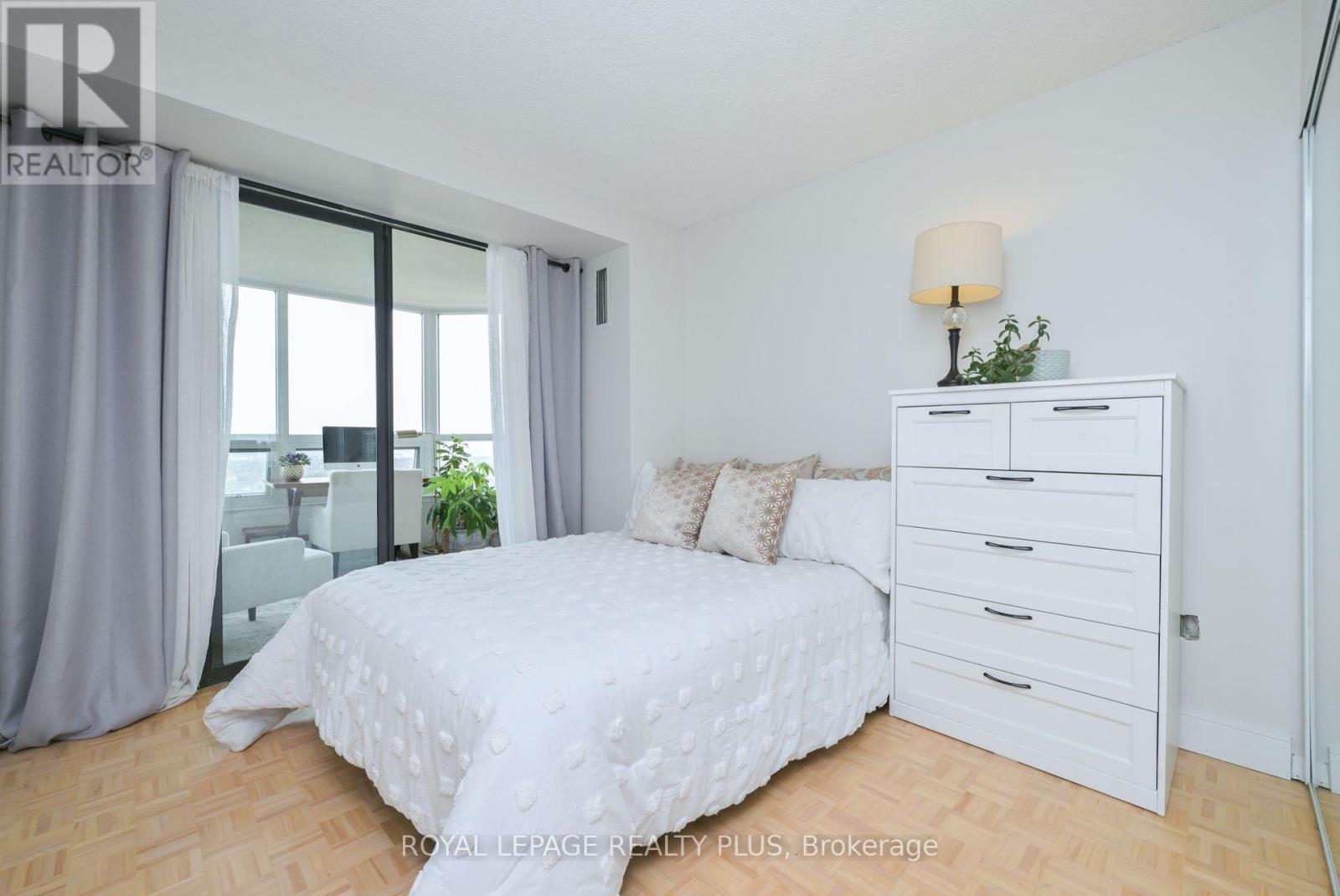 2306 - 8 Lisa Street, Brampton, Ontario  L6T 4S6 - Photo 15 - W12161473