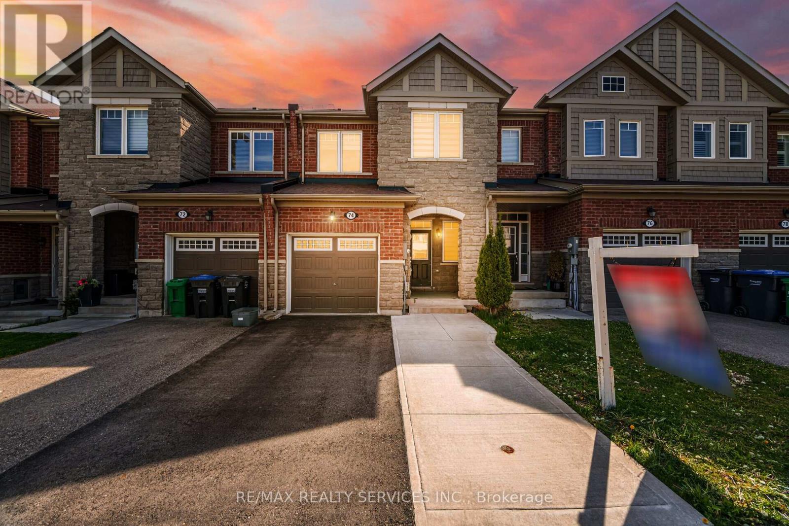 74 Phyllis Drive, Caledon, Ontario  L7C 4E2 - Photo 1 - W12161281