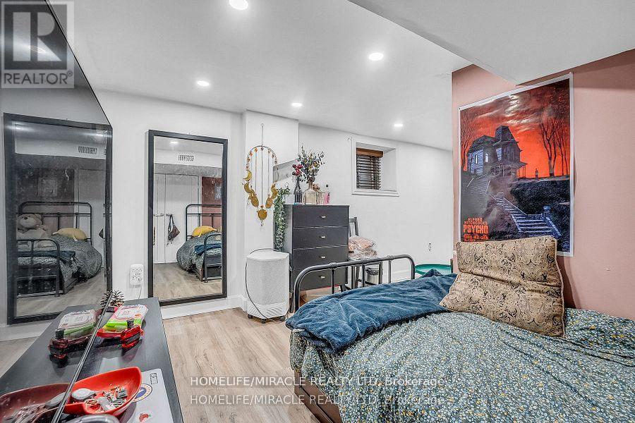 212 Symington Avenue, Toronto, Ontario  M6P 3W6 - Photo 39 - W12161484