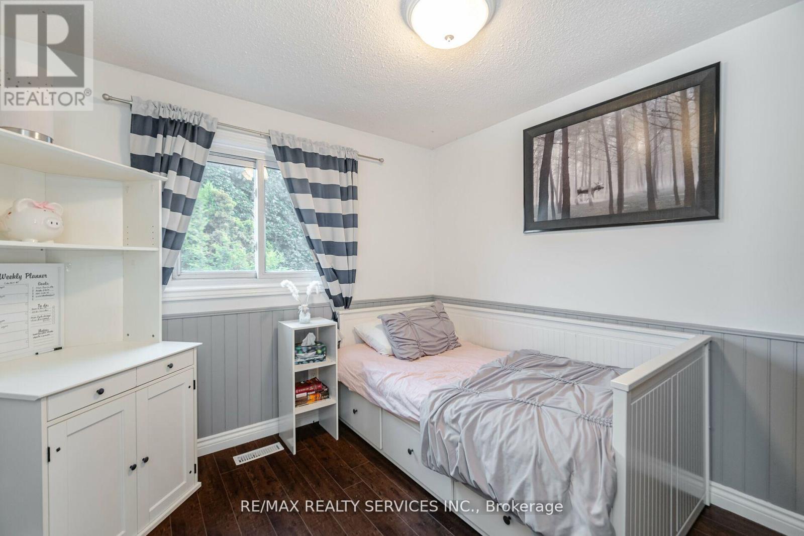 11 Courtleigh Square, Brampton, Ontario  L6Z 1J2 - Photo 28 - W12161523