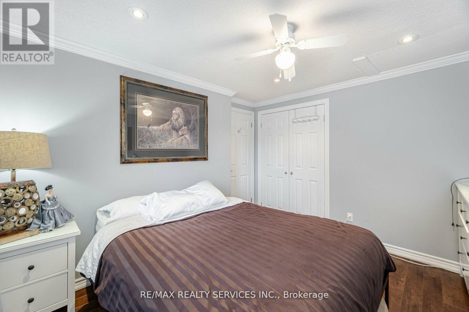 11 Courtleigh Square, Brampton, Ontario  L6Z 1J2 - Photo 27 - W12161523