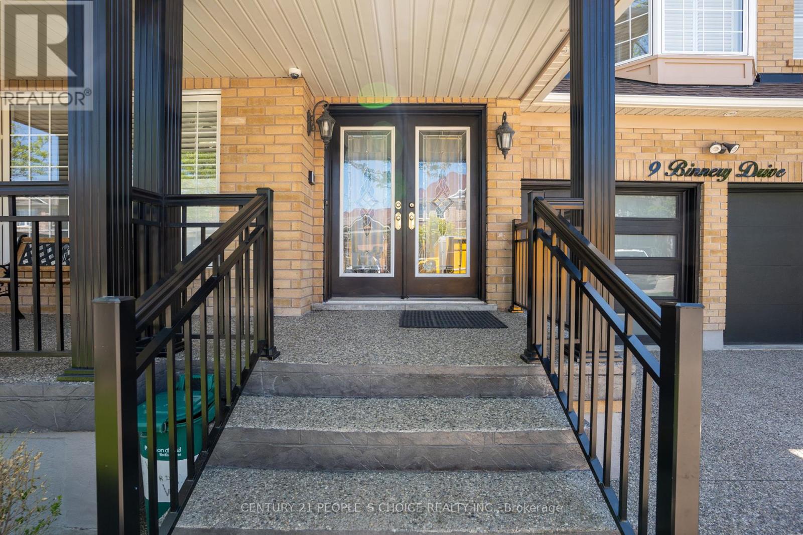 9 Binnery Drive, Brampton, Ontario  L6P 1A3 - Photo 3 - W12161530
