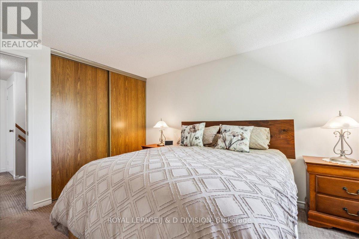 595 Holly Avenue, Milton, Ontario  L9T 4L9 - Photo 15 - W12161538