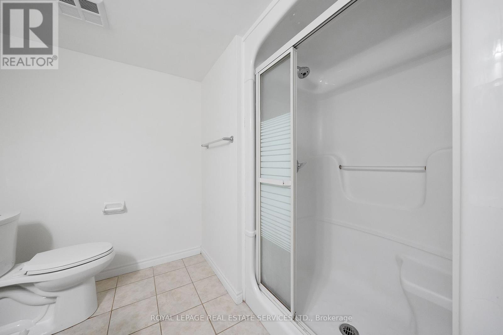 212 - 1460 Bishops Gate, Oakville, Ontario  L6M 4N5 - Photo 14 - W12161429