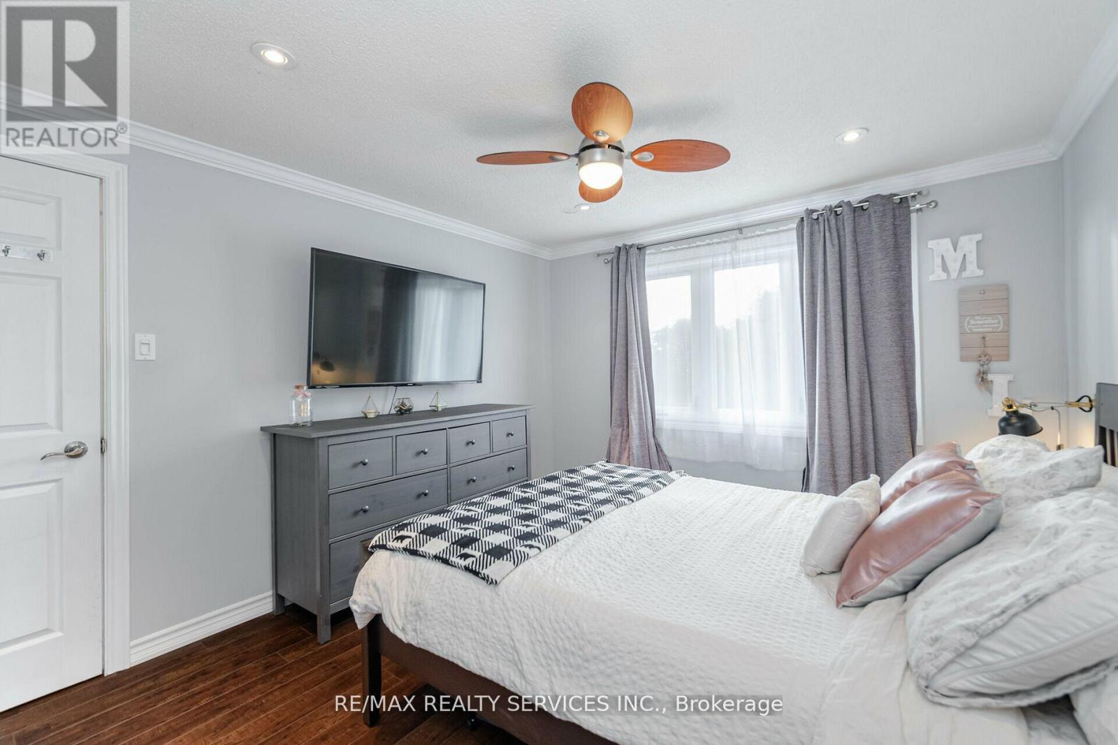 11 Courtleigh Square, Brampton, Ontario  L6Z 1J2 - Photo 23 - W12161523