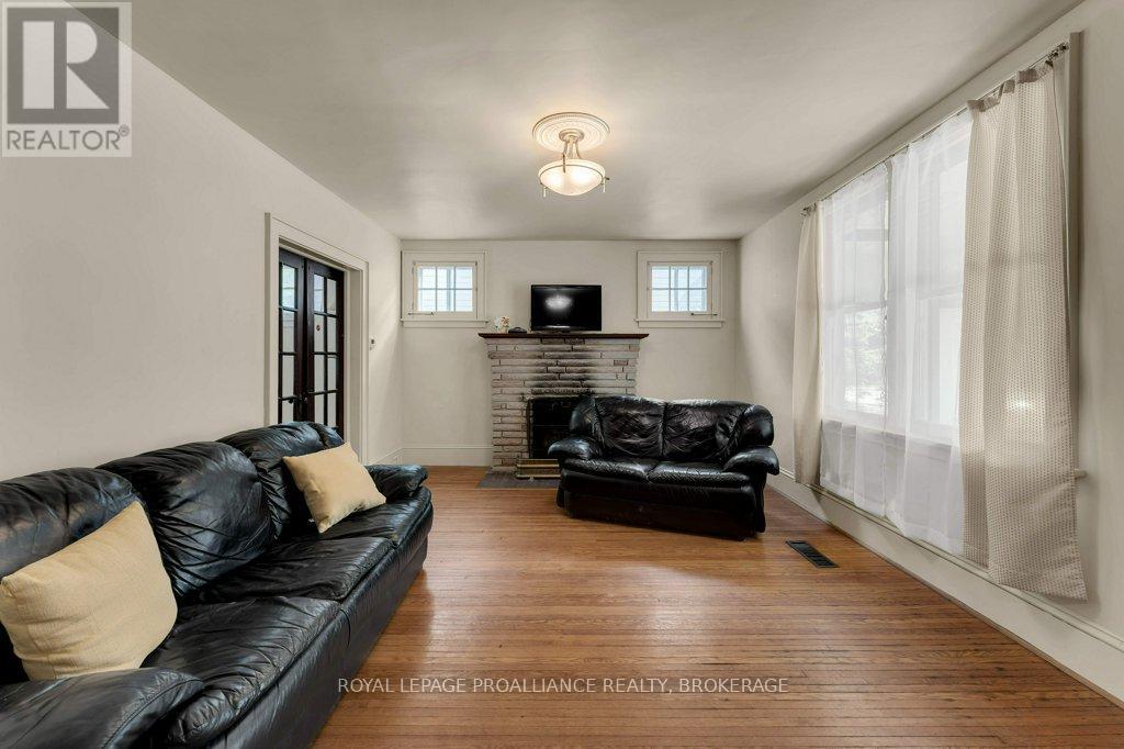 515 Victoria Street, Kingston, Ontario  K7L 3Z9 - Photo 6 - X12161463