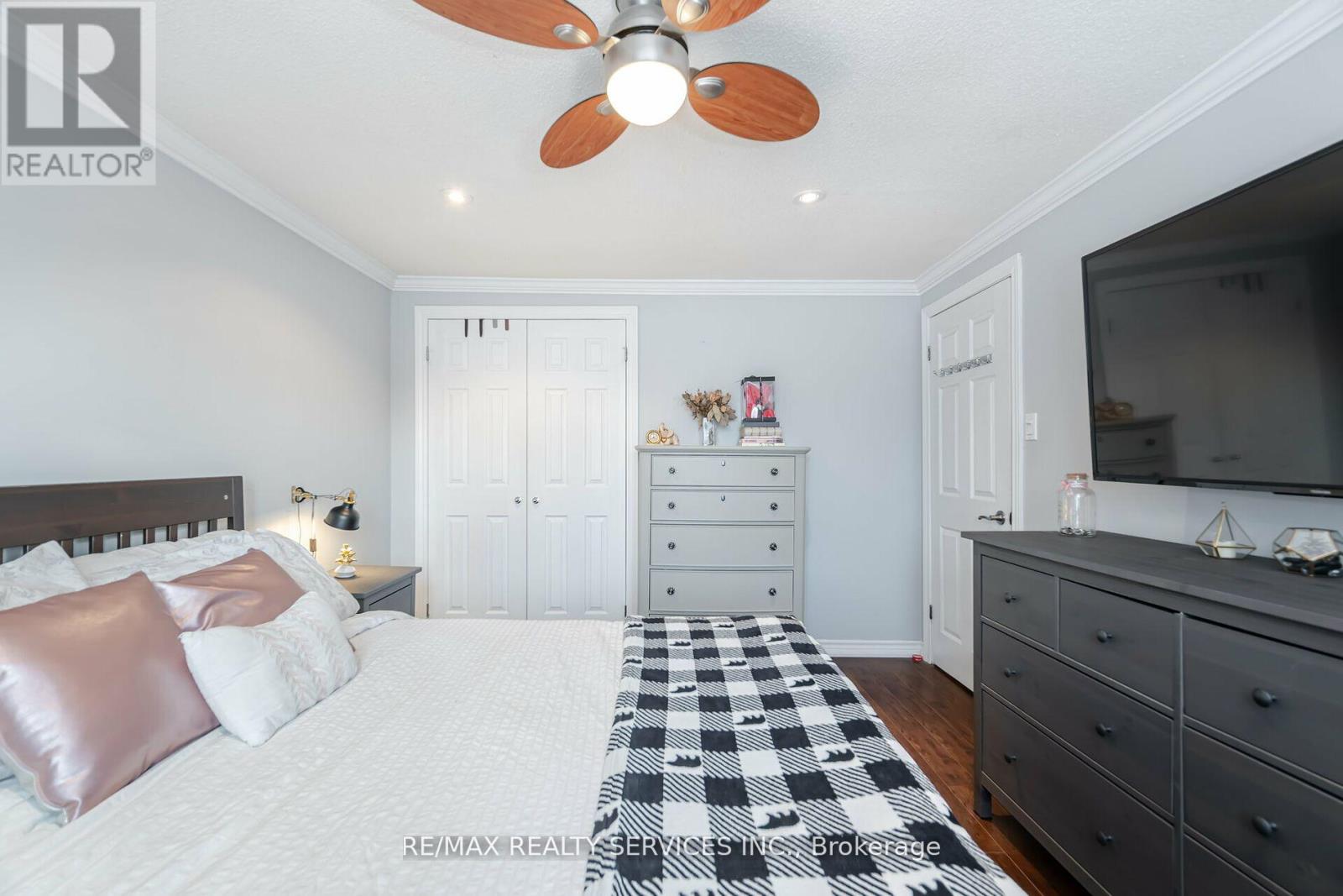 11 Courtleigh Square, Brampton, Ontario  L6Z 1J2 - Photo 24 - W12161523