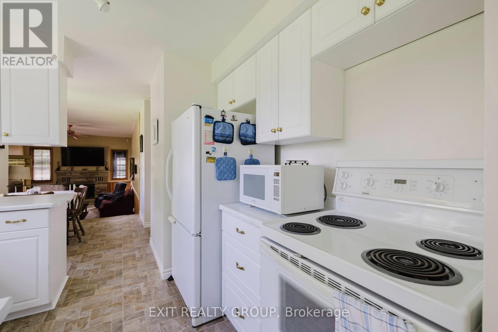 152 Chatterton Valley Crescent, Quinte West, Ontario  K0K 2B0 - Photo 11 - X12161570