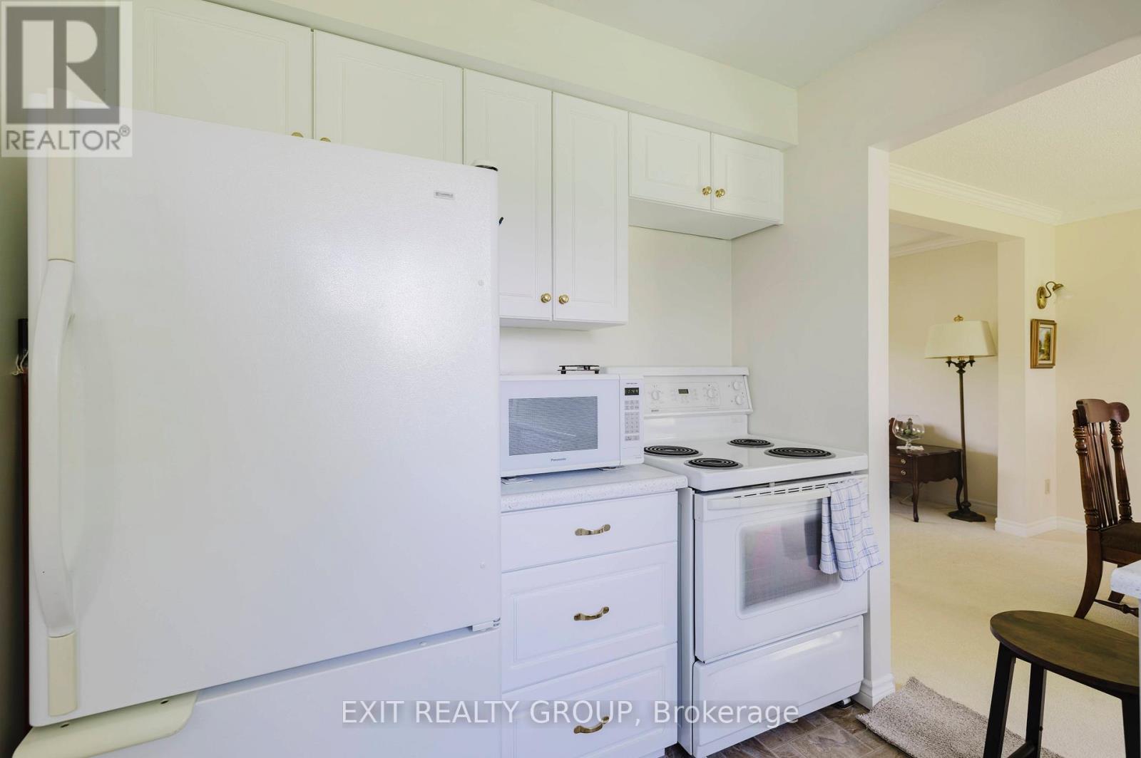 152 Chatterton Valley Crescent, Quinte West, Ontario  K0K 2B0 - Photo 13 - X12161570