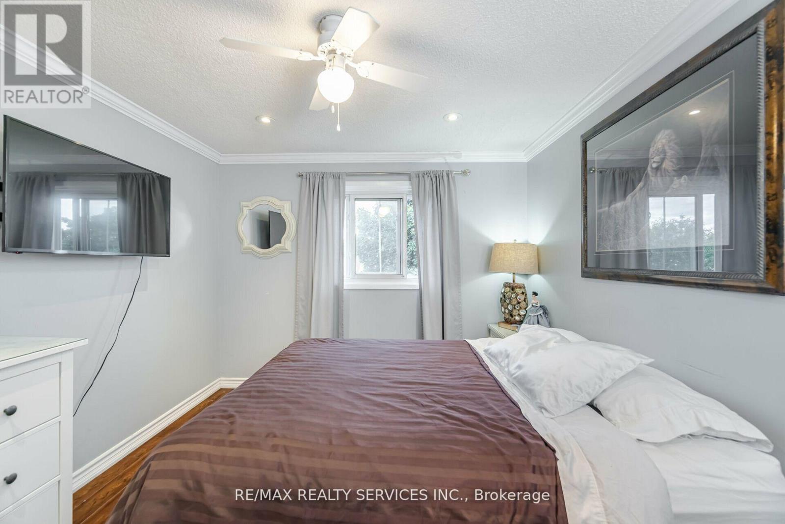 11 Courtleigh Square, Brampton, Ontario  L6Z 1J2 - Photo 26 - W12161523