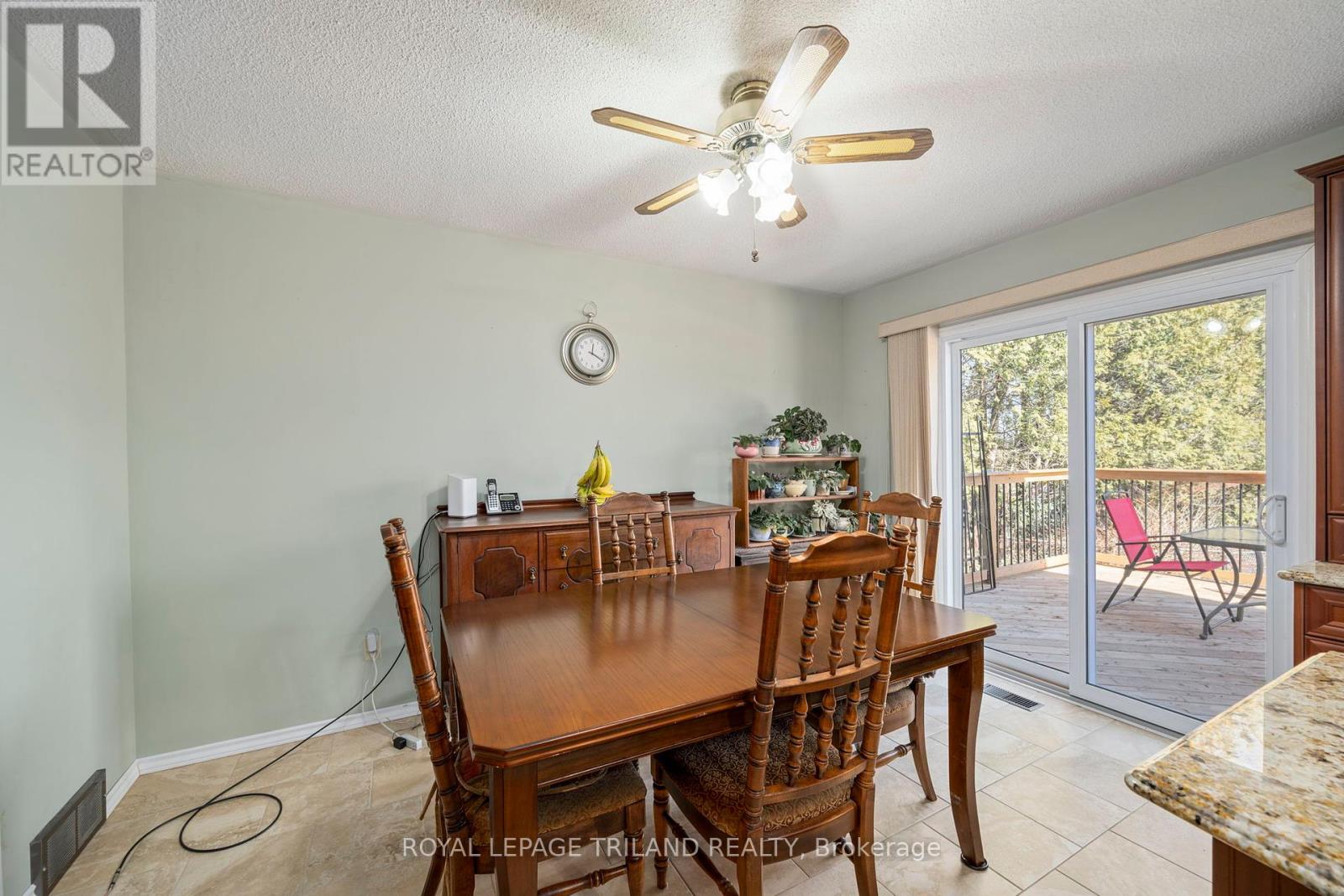 10280 Talbotville Gore Road, Southwold (Talbotville), Ontario  N5P 3T2 - Photo 11 - X12151708