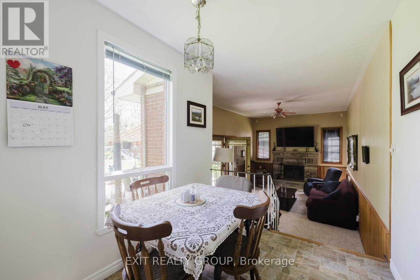 152 Chatterton Valley Crescent, Quinte West, Ontario  K0K 2B0 - Photo 14 - X12161570