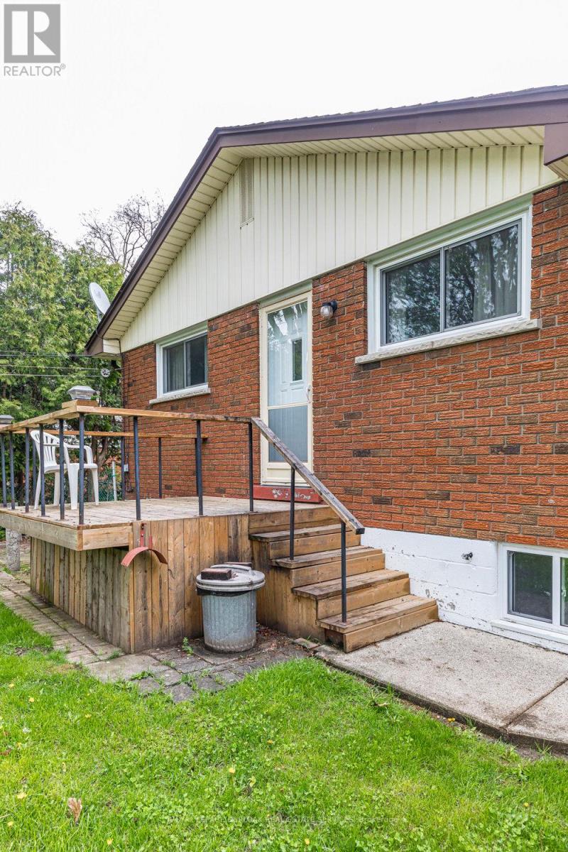 571 Bridgman Avenue, Burlington, Ontario  L7R 2V5 - Photo 17 - W12161562