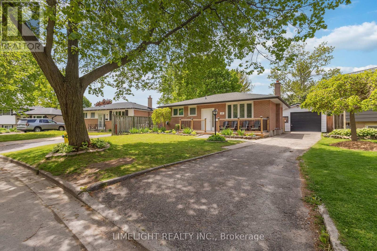 15 Oneida Road
