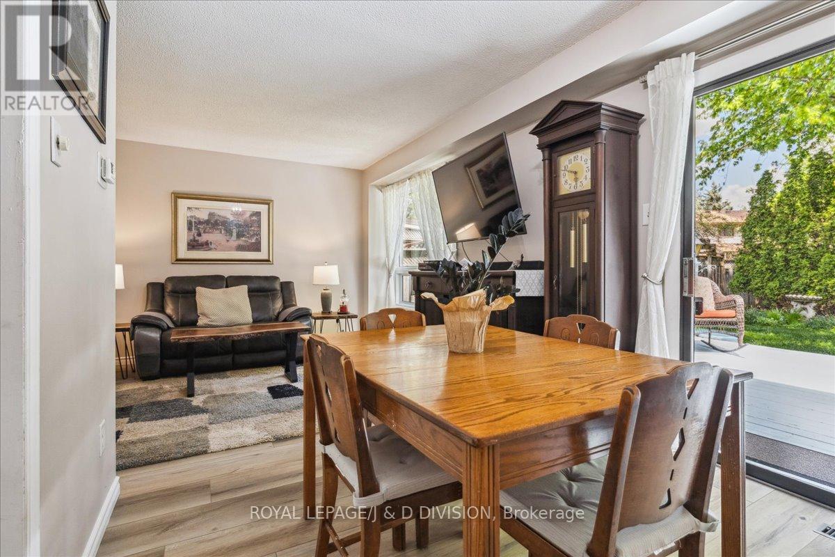 595 Holly Avenue, Milton, Ontario  L9T 4L9 - Photo 9 - W12161538