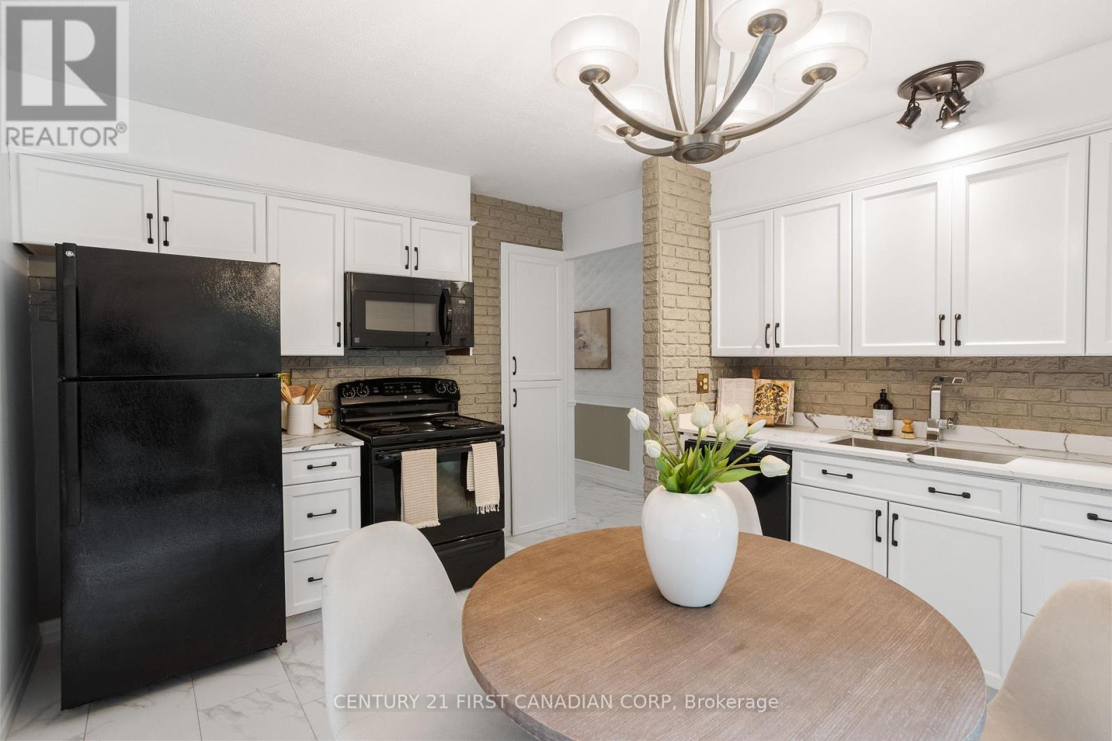 24 Bartlett Crescent, London South, Ontario  N6K 1W4 - Photo 13 - X12161428