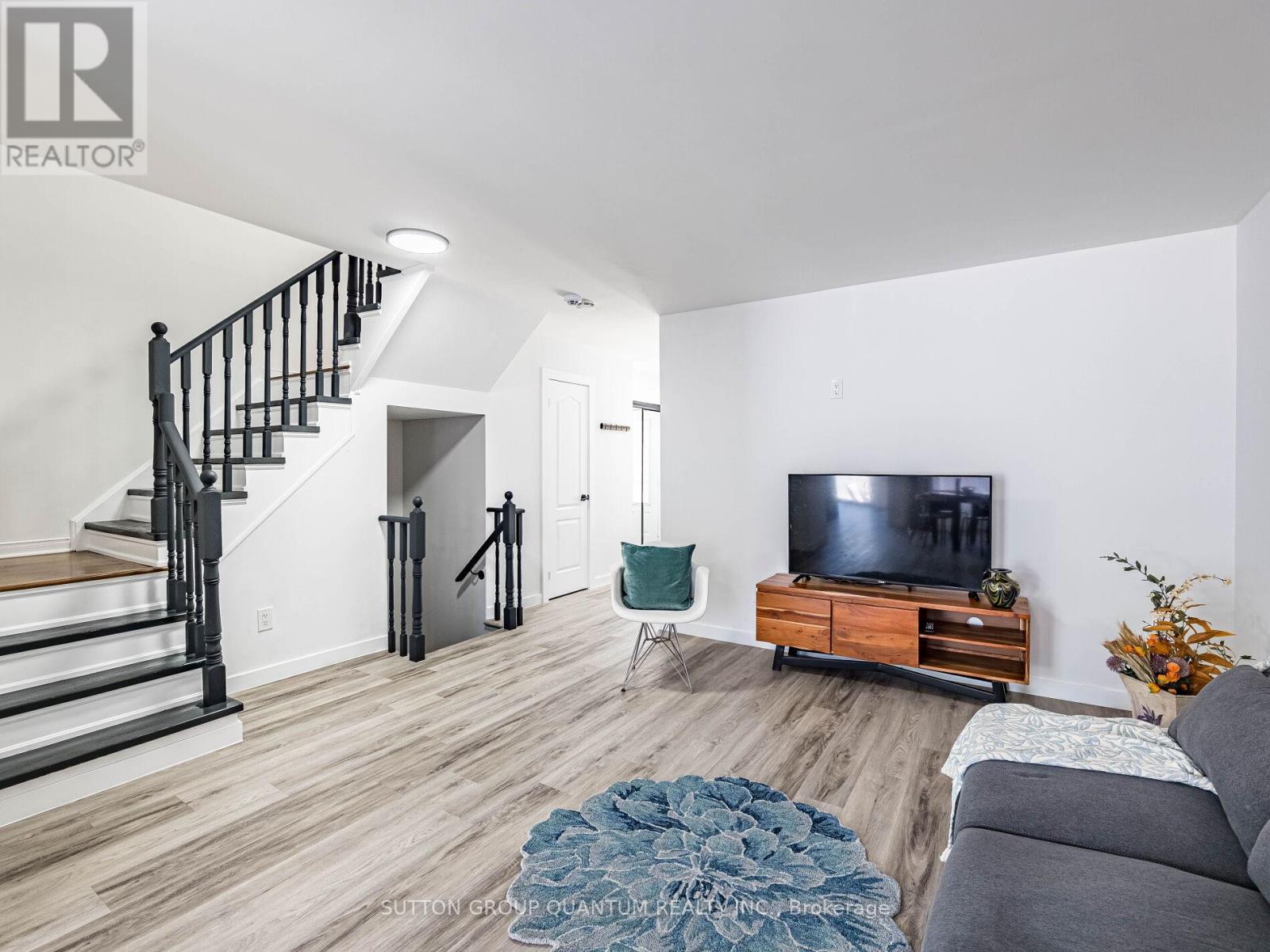 53 Woodcote Crescent, Halton Hills, Ontario  L7G 6M1 - Photo 10 - W12161563
