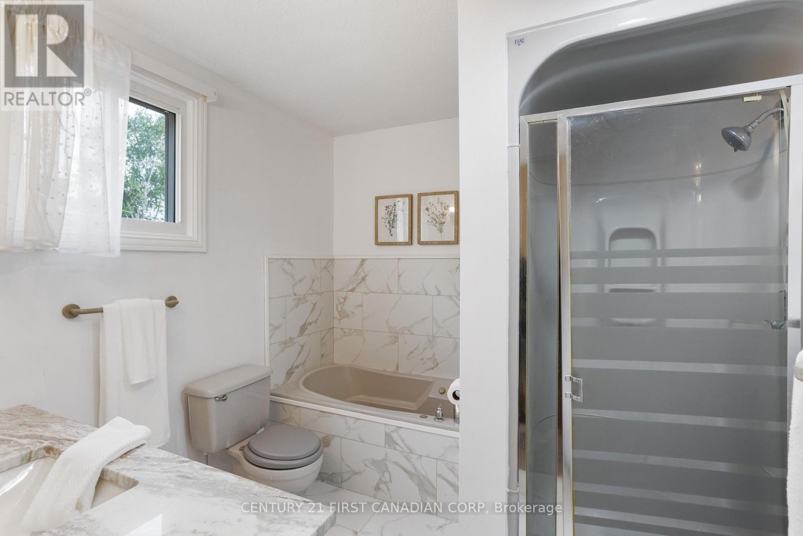 24 Bartlett Crescent, London South, Ontario  N6K 1W4 - Photo 26 - X12161428