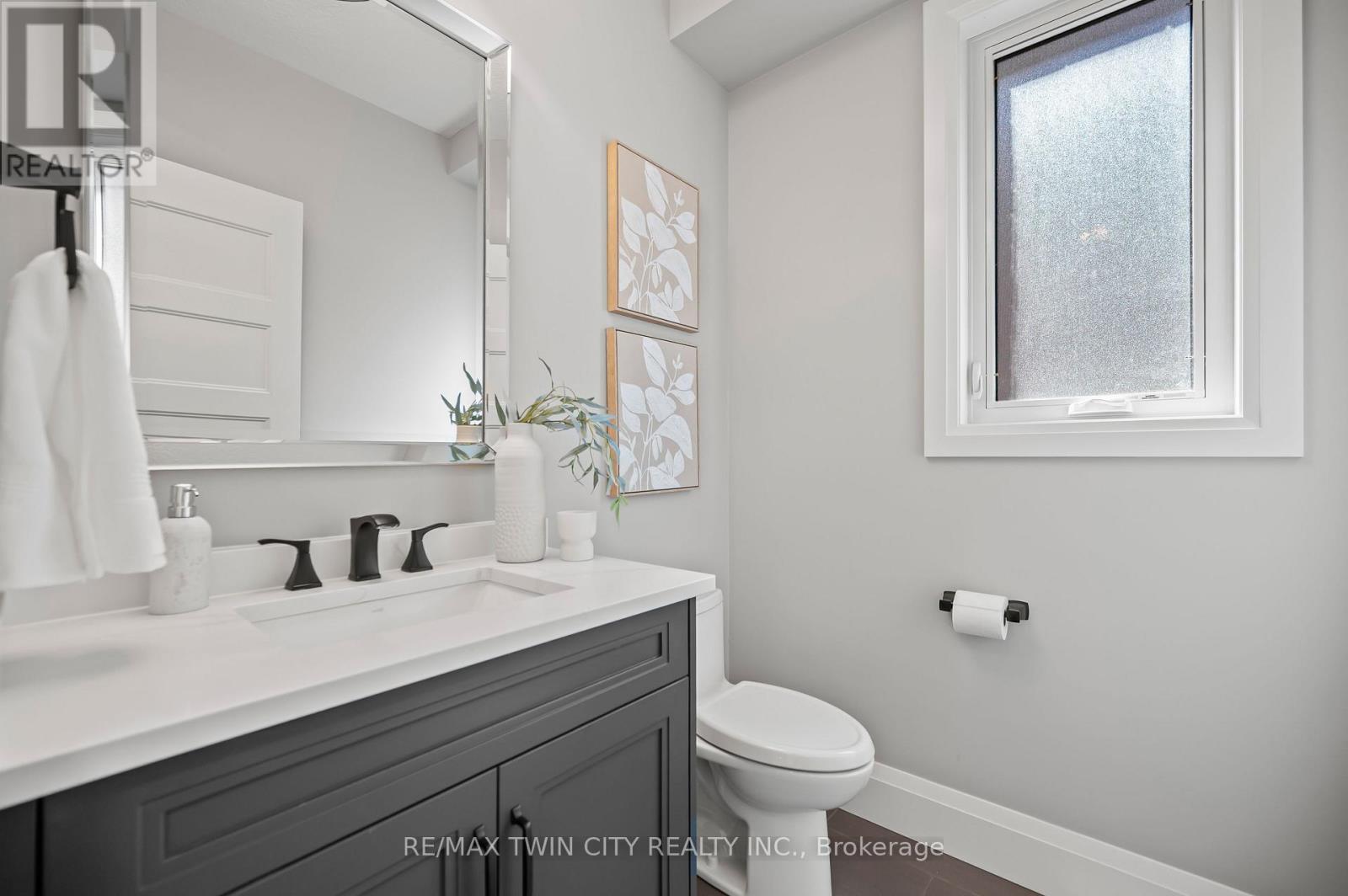 311 Deerfoot Trail, Waterloo, Ontario  N2K 0B3 - Photo 24 - X12104913