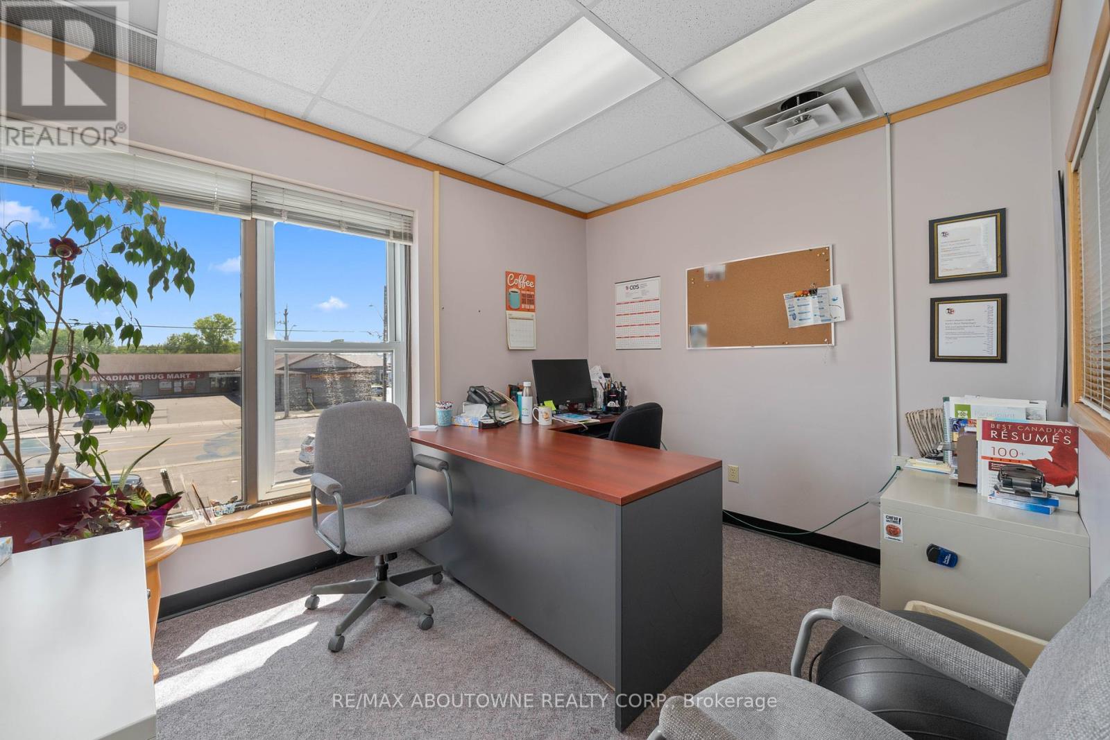 54 Dundas Street E, Belleville, Ontario  K8N 1B8 - Photo 18 - X12161397