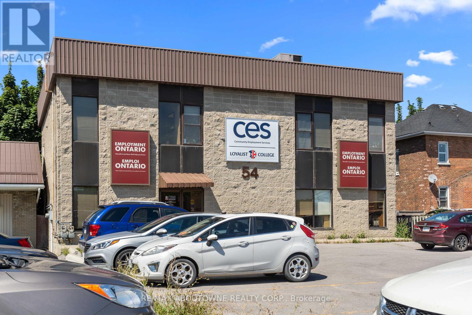 54 Dundas Street E, Belleville, Ontario  K8N 1B8 - Photo 2 - X12161403