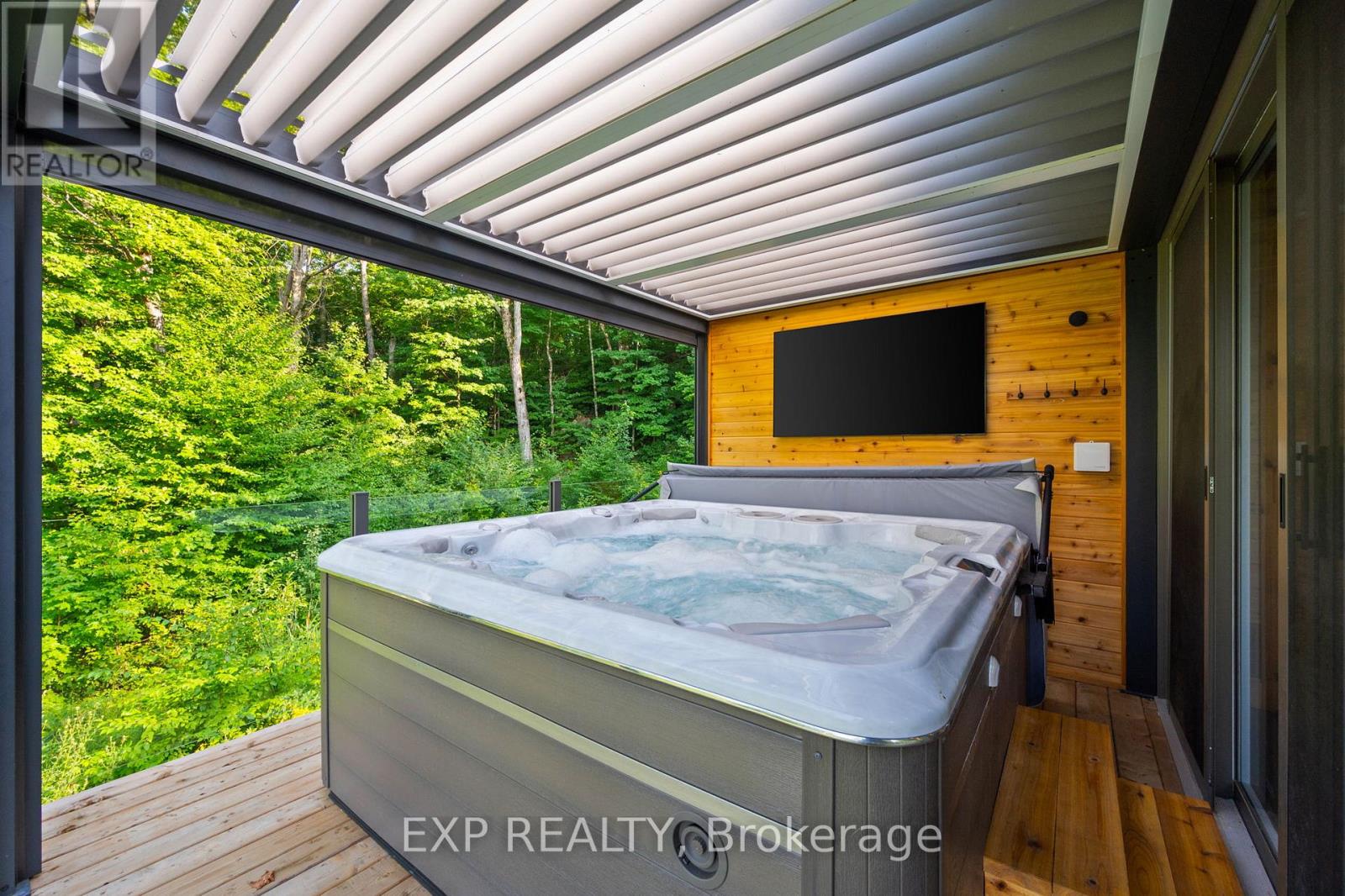 124 Claren Crescent, Huntsville (Stisted), Ontario  P1H 2J2 - Photo 33 - X12161465