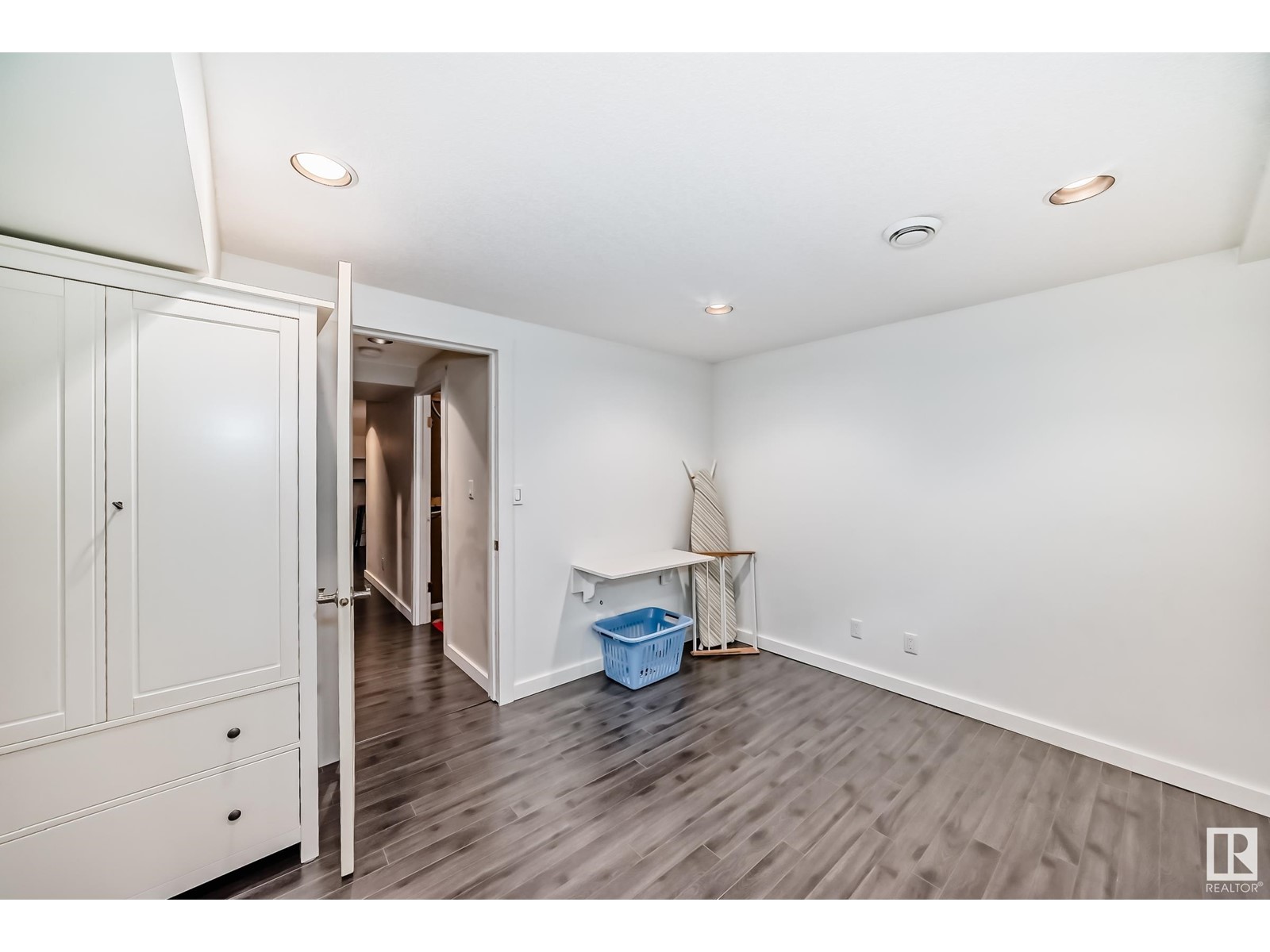 10439 37 Av Nw, Edmonton, Alberta  T6K 2H9 - Photo 32 - E4437732