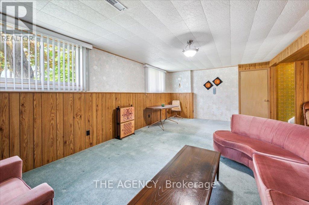 148 Pepperwood Crescent, Kitchener, Ontario  N2A 2R3 - Photo 32 - X12161569