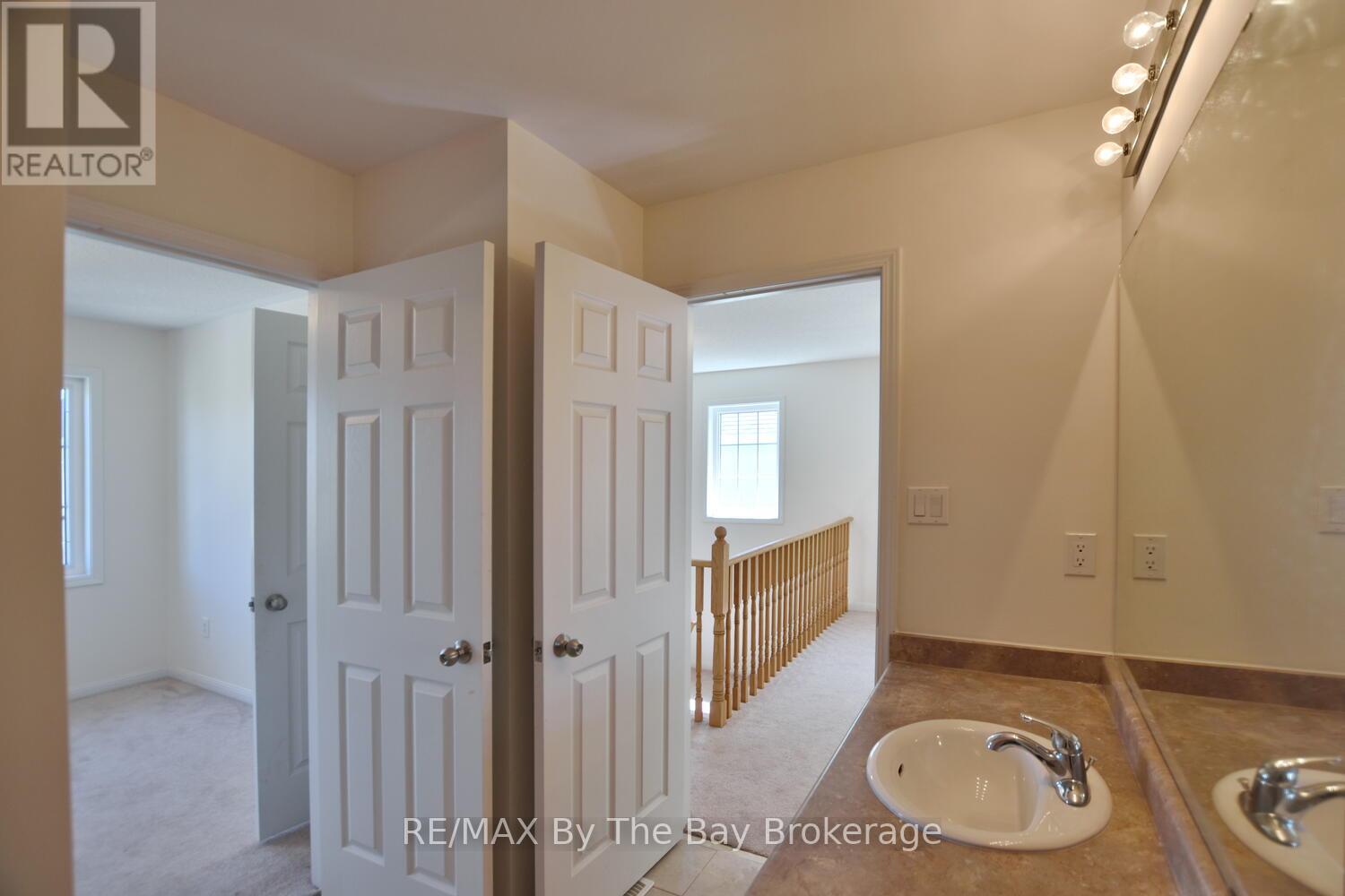 13 Berkshire Avenue, Wasaga Beach, Ontario  L9Z 0G3 - Photo 40 - S12161372