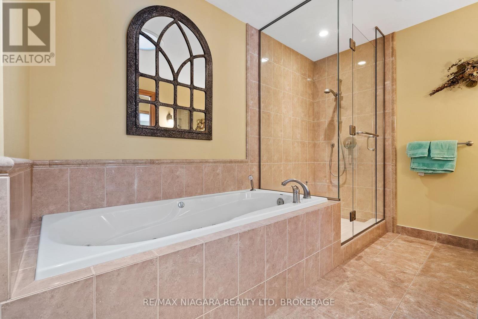 222 Four Mile Creek Road, Niagara-On-The-Lake, Ontario  L0S 1P0 - Photo 18 - X12161539